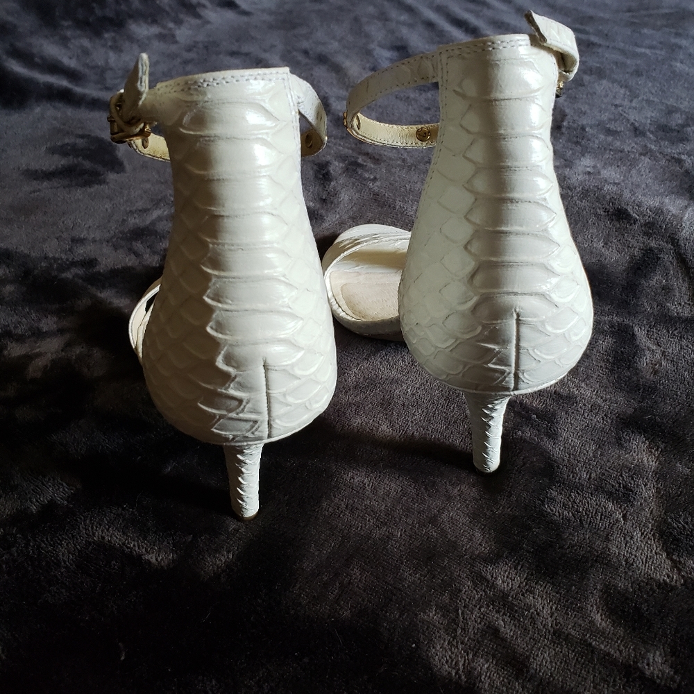 Michael Kors White Snakeskin Sandals - Picture 3 of 11